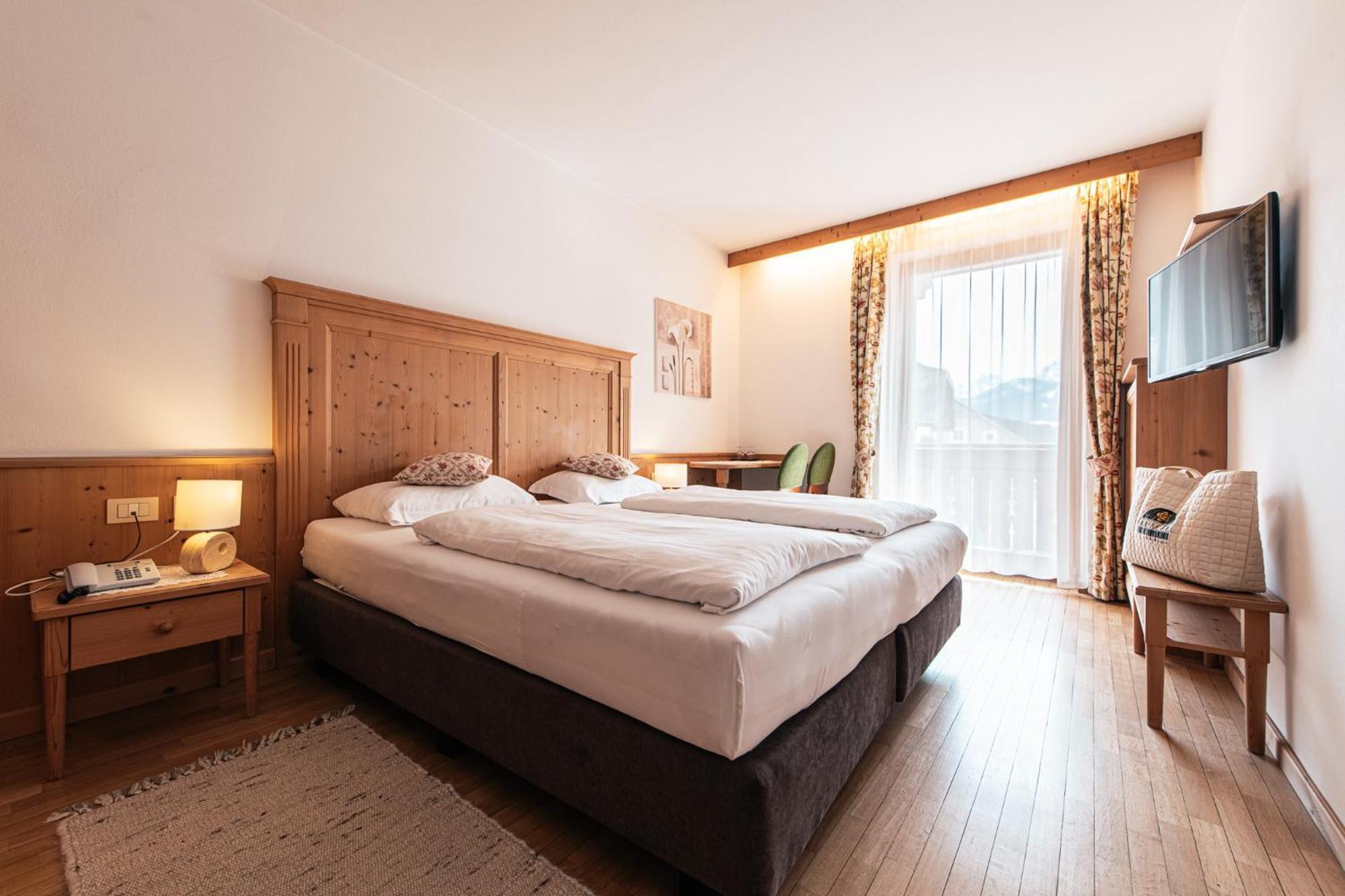 Hotel Goldene Rose Монгуэльфо Экстерьер фото