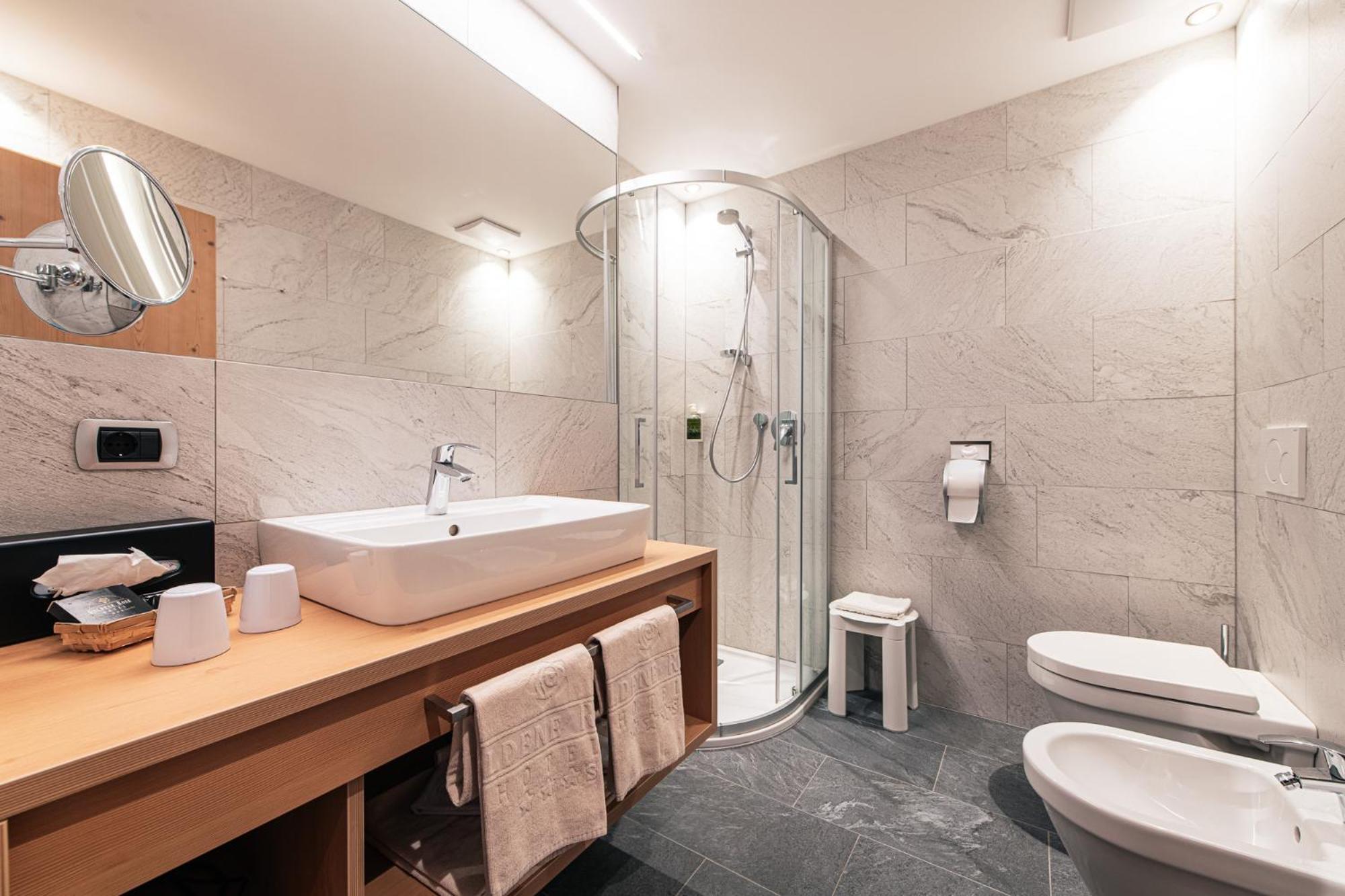 Hotel Goldene Rose Монгуэльфо Экстерьер фото
