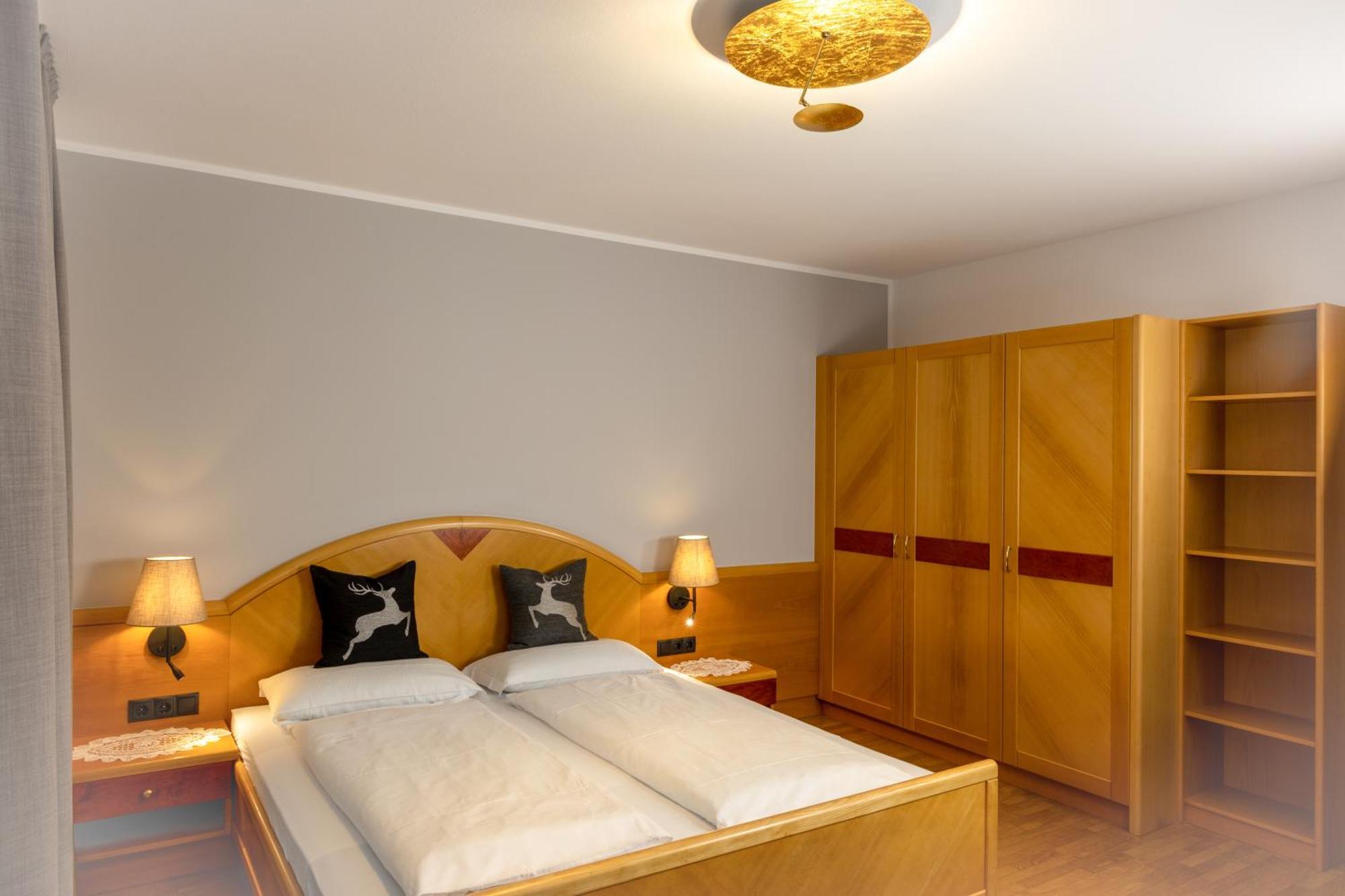 Hotel Goldene Rose Монгуэльфо Экстерьер фото