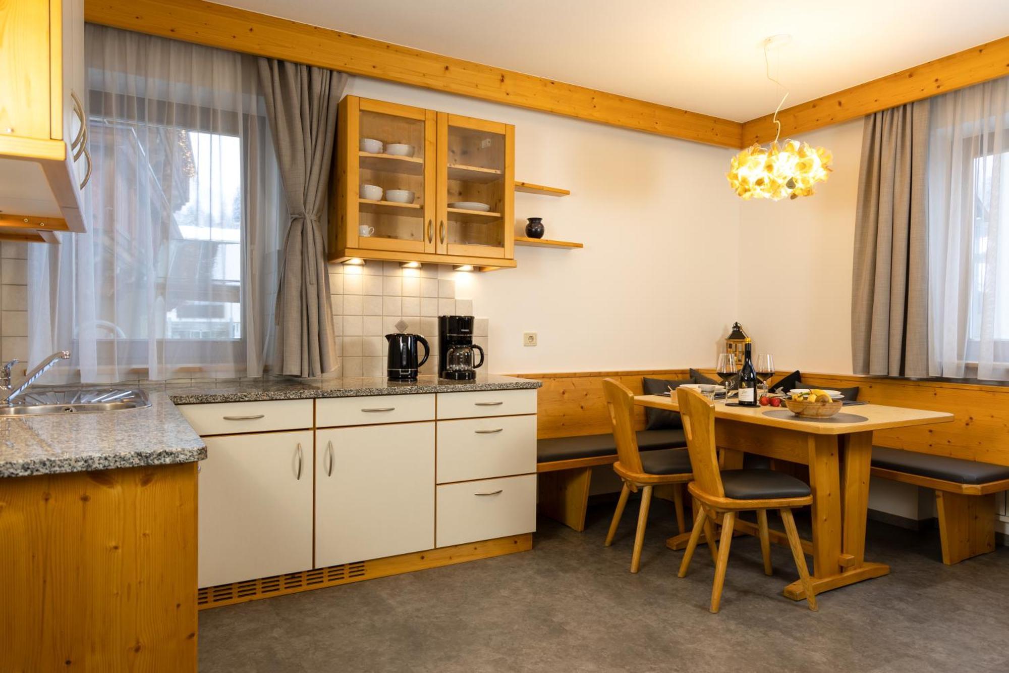 Hotel Goldene Rose Монгуэльфо Экстерьер фото