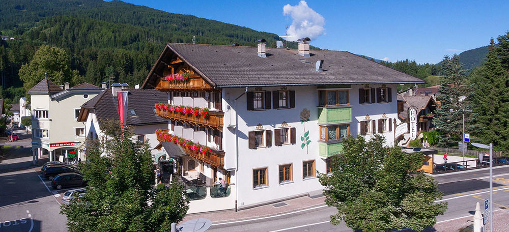Hotel Goldene Rose Монгуэльфо Экстерьер фото
